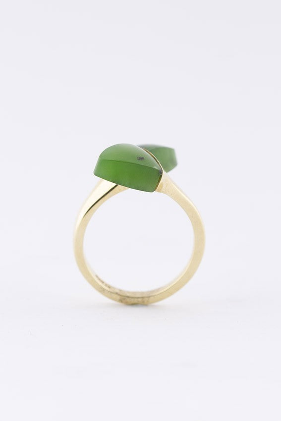 Gold ring with jade