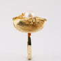 Gold ring with cultured pearl