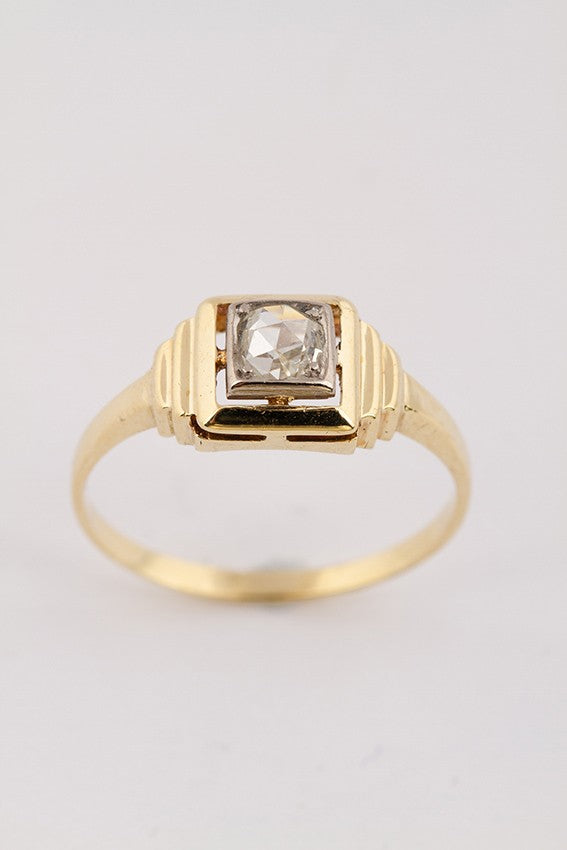 Gouden ring met een roos diamant