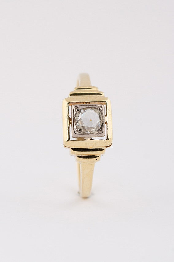 Gouden ring met een roos diamant