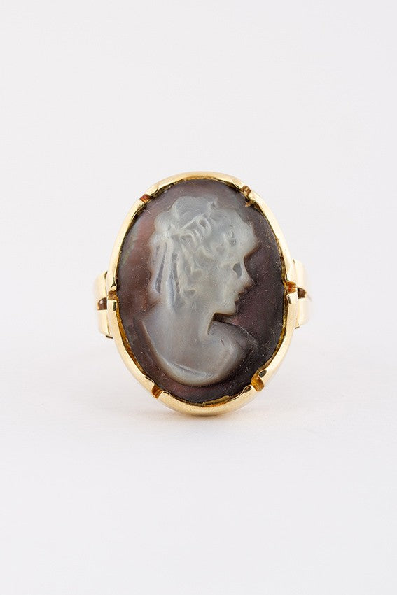 Gouden ring met camée