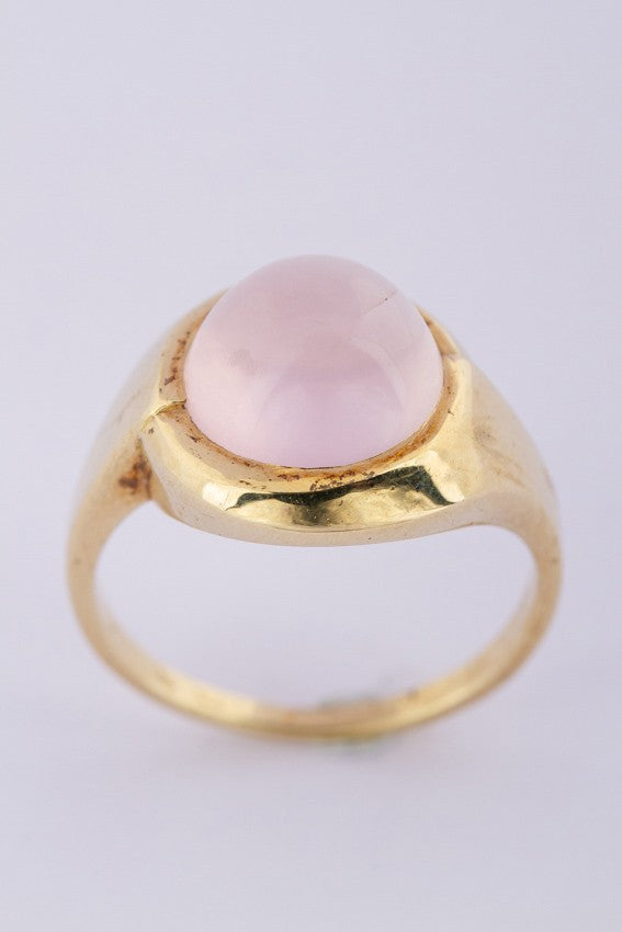 Gouden ring met rosekwarts
