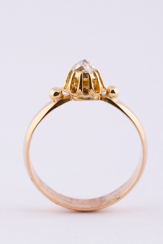 Gouden ring met roos geslepen diamant