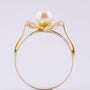 Gold flower ring with pearl