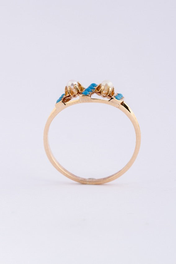 Antique gold ring with pearls and turquoise