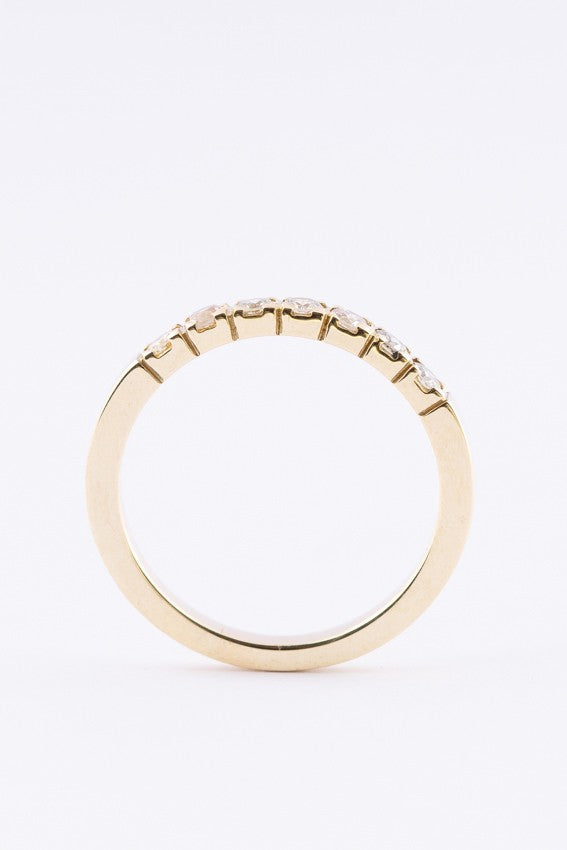 Gouden rij ring met 7 briljanten