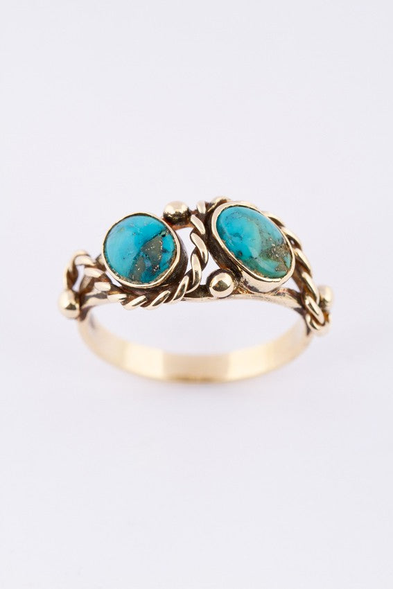 Gouden ring met 2 turkooizen