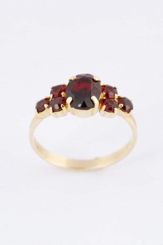 English ring with garnets