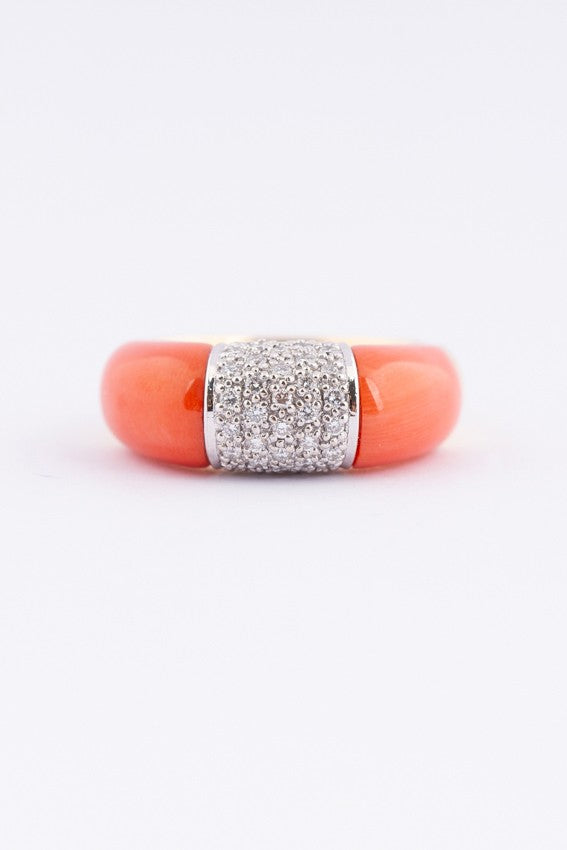 Gold ring with blood coral and diamonds