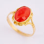 Gouden ring met bloedkoraal