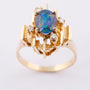 9 krt. ring met opaal en briljanten