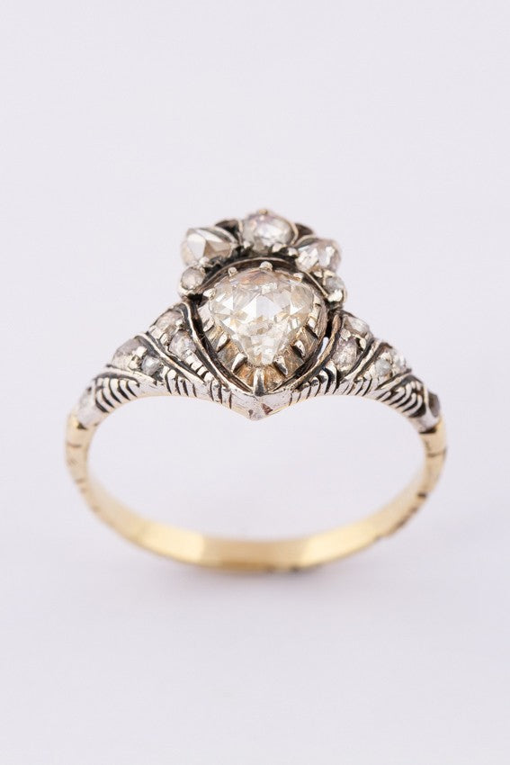 Gouden prinsessen ring met roos geslepen diamanten
