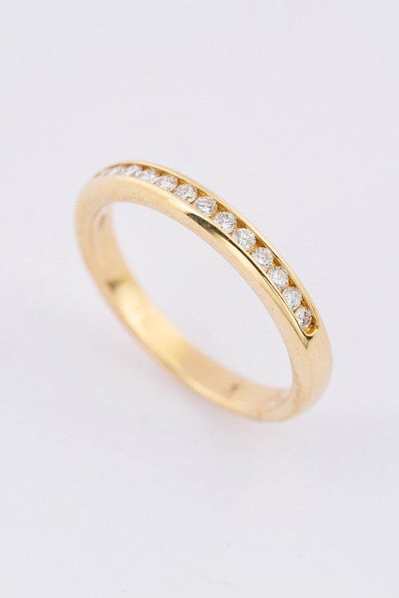 Gouden rijring met 13 briljanten