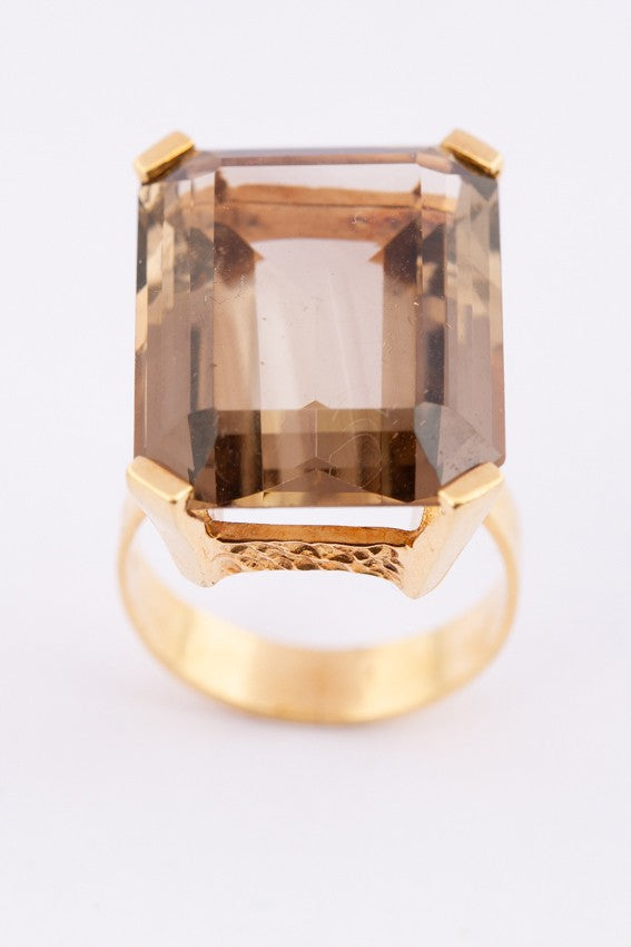 Gouden ring met rookkwarts
