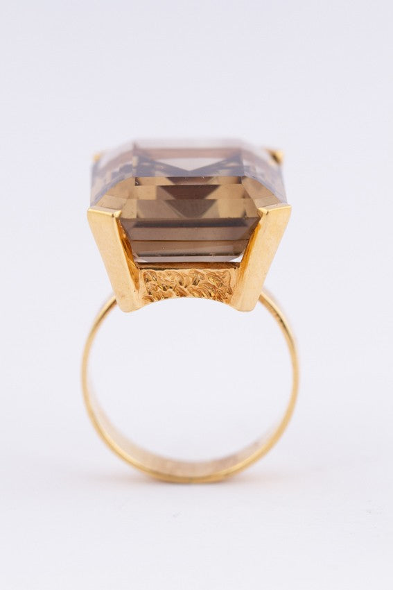 Gold ring with smoky quartz
