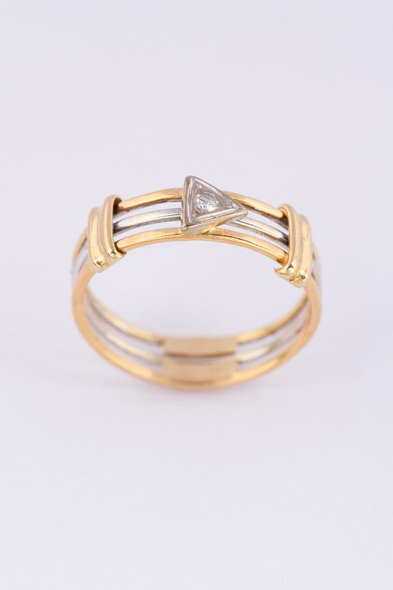 Wit/geel gouden spangen ring met een briljant