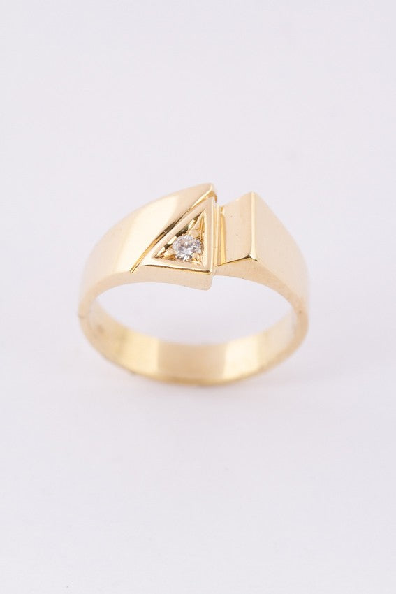 Gouden ring met een briljant