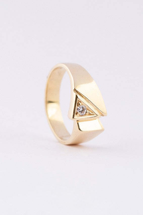 Gouden ring met een briljant