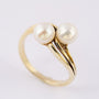Gold ring with cultured pearls
