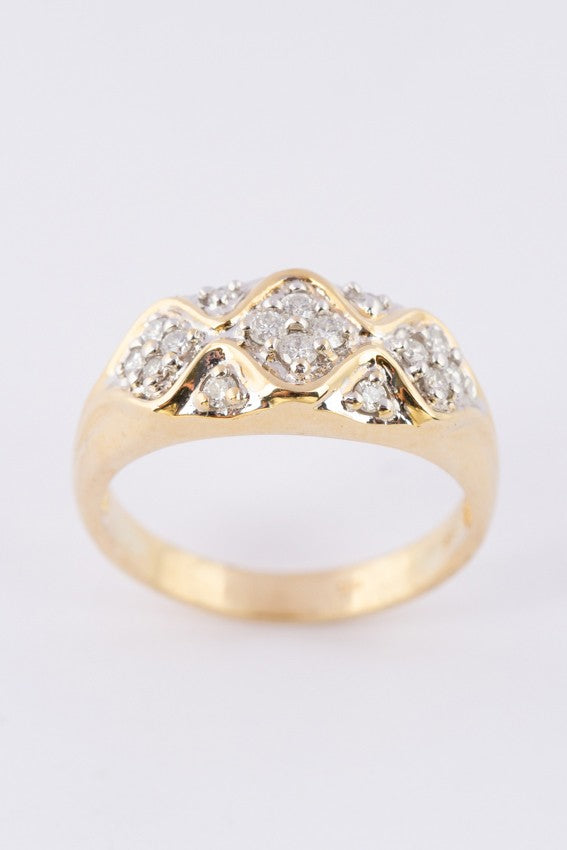 Gouden band ring met 16 briljanten