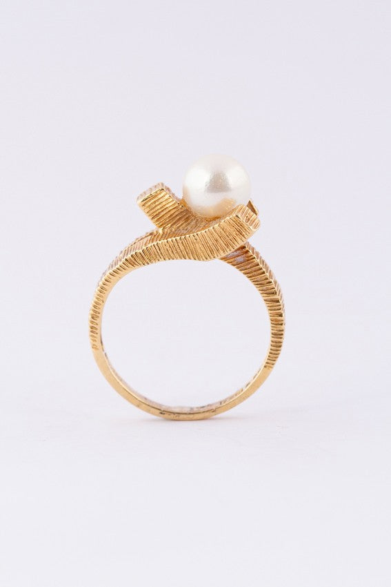Gouden ring met cultivé parel
