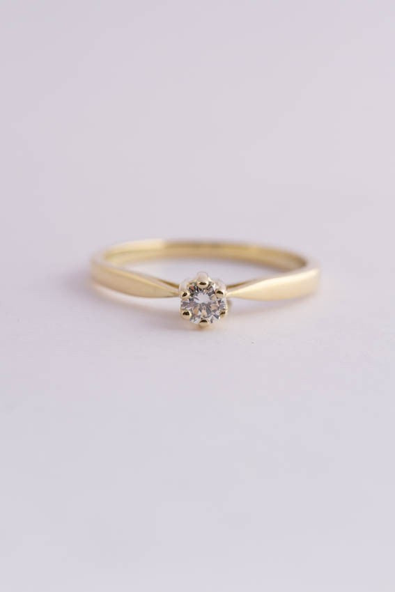 Gouden solitair ring met een briljant (ca. 0.10 ct.)