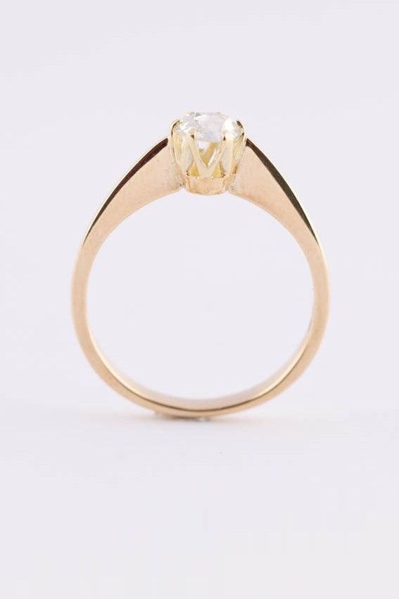 Gouden solitair ring met een roos geslepen diamant
