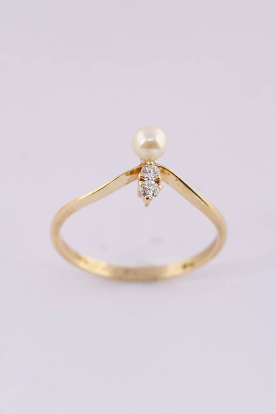 Gouden ring met parel en briljanten