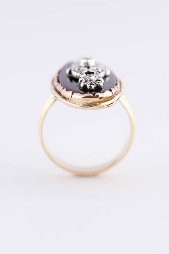 Gouden markies ring met onyx en diamanten