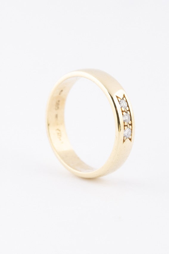 Gouden ring met 3 briljanten