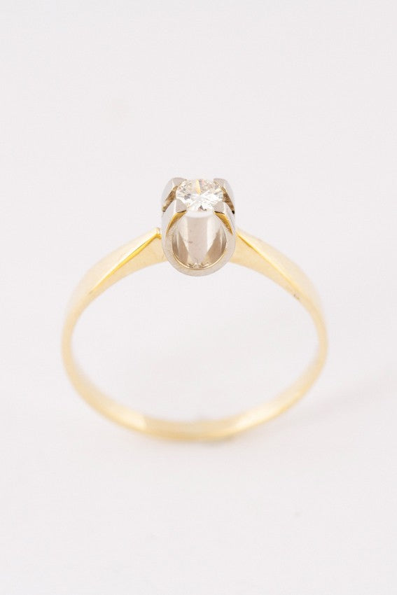 Wit/geel gouden solitair ring met een briljant