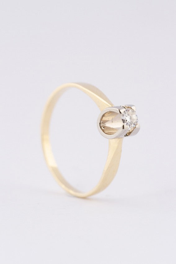 Wit/geel gouden solitair ring met een briljant