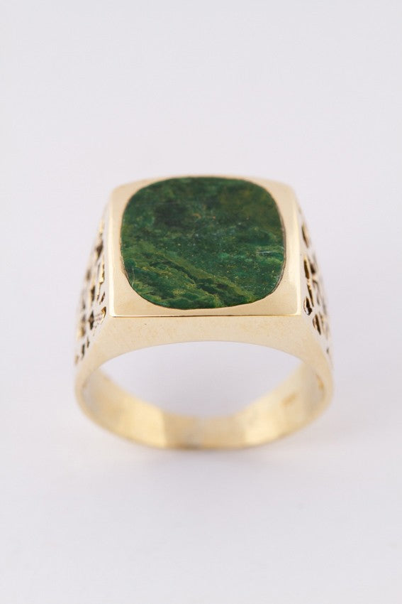 Gold openwork men's ring with jasper