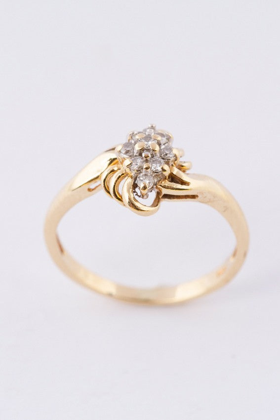 Gouden ring met 9 briljanten