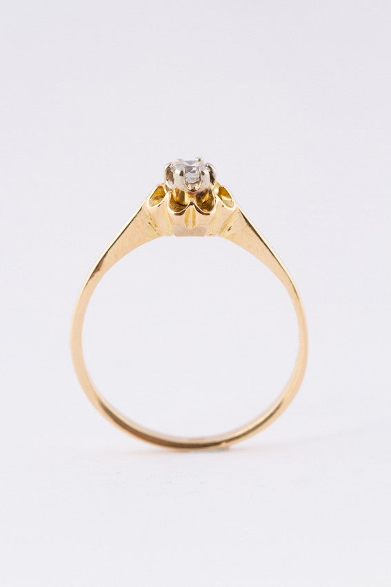 Gouden solitair ring met een briljant van ca. 0.13 ct.