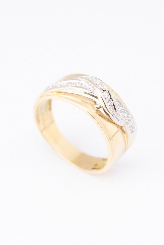 Gouden ring met een wit gouden applique