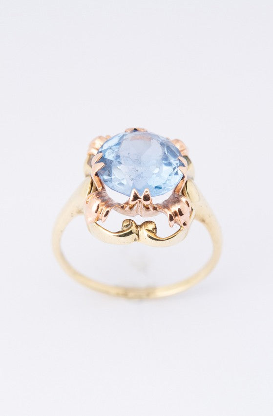 Gouden ring met synthetisch spinel