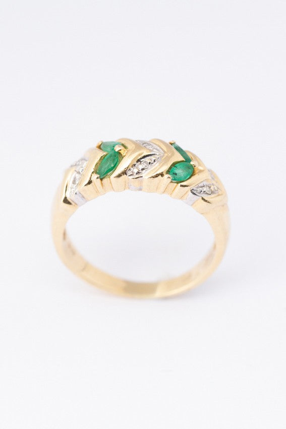 Gouden ring met smaragd en briljant