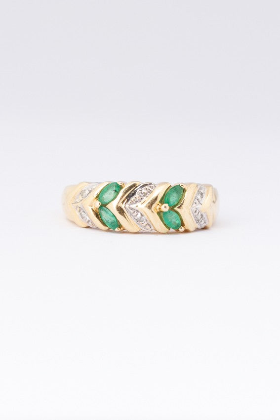 Gouden ring met smaragd en briljant