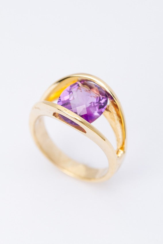 Gouden ring met amethist
