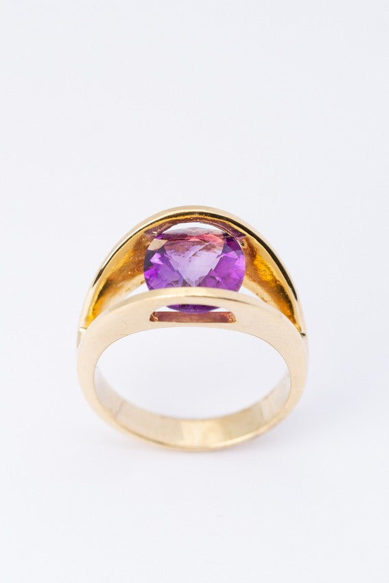 Gouden ring met amethist