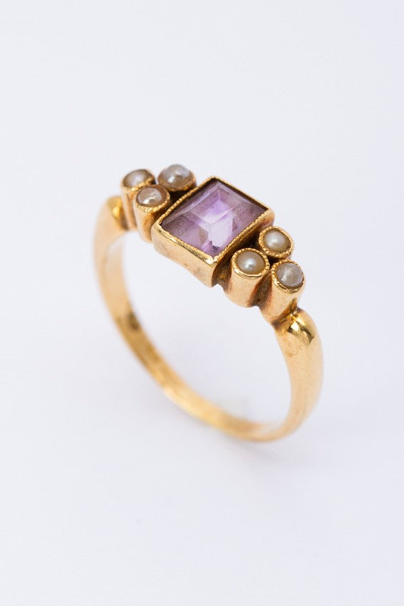 Antieke gouden ring met amethist en parels