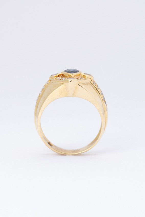 Gouden ring met saffier en briljanten