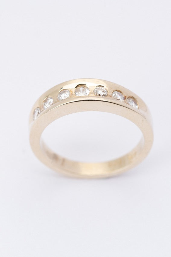 Gouden rij ring met 7 briljanten