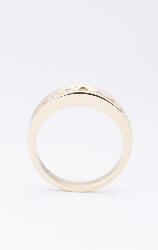 Gouden rij ring met 7 briljanten