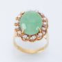 Gouden entourage ring met jade en briljanten