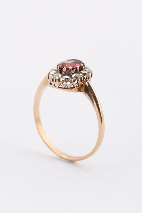 Antieke gouden entourage ring met toermalijn en diamanten