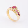 Gouden band/entourage ring met briljanten en robijnen