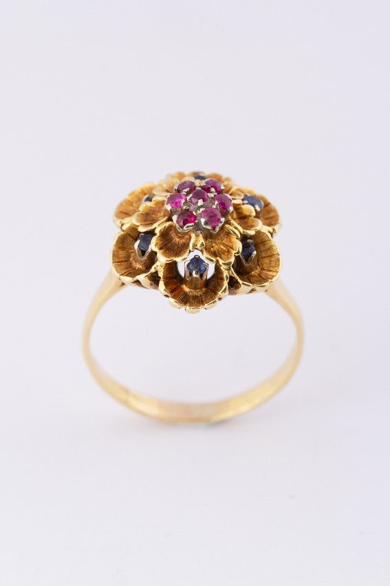 Gouden ring met robijnen en saffieren