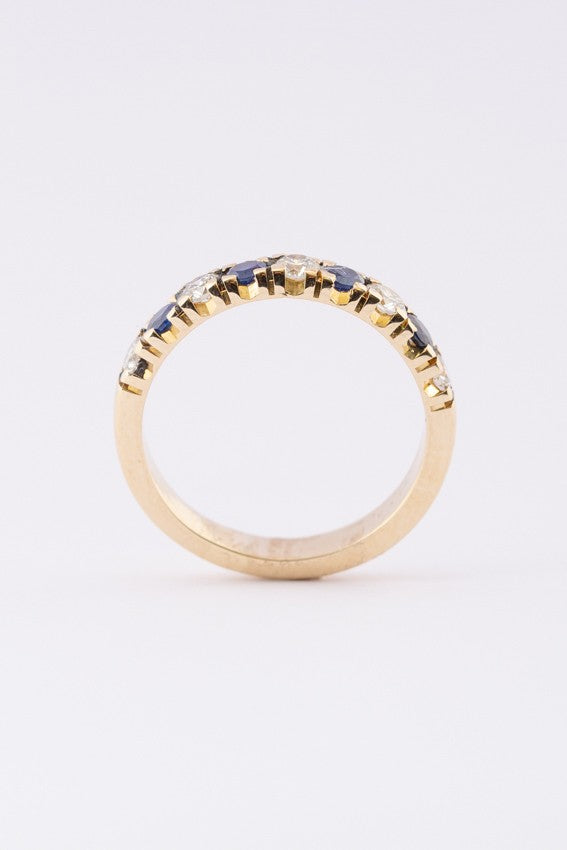 Gouden rijring met saffieren en briljanten
